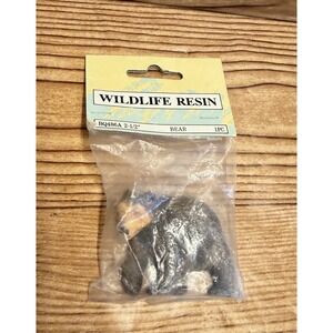 New Wangs VTG NOS Wildlife Resin Brown Bear Figure